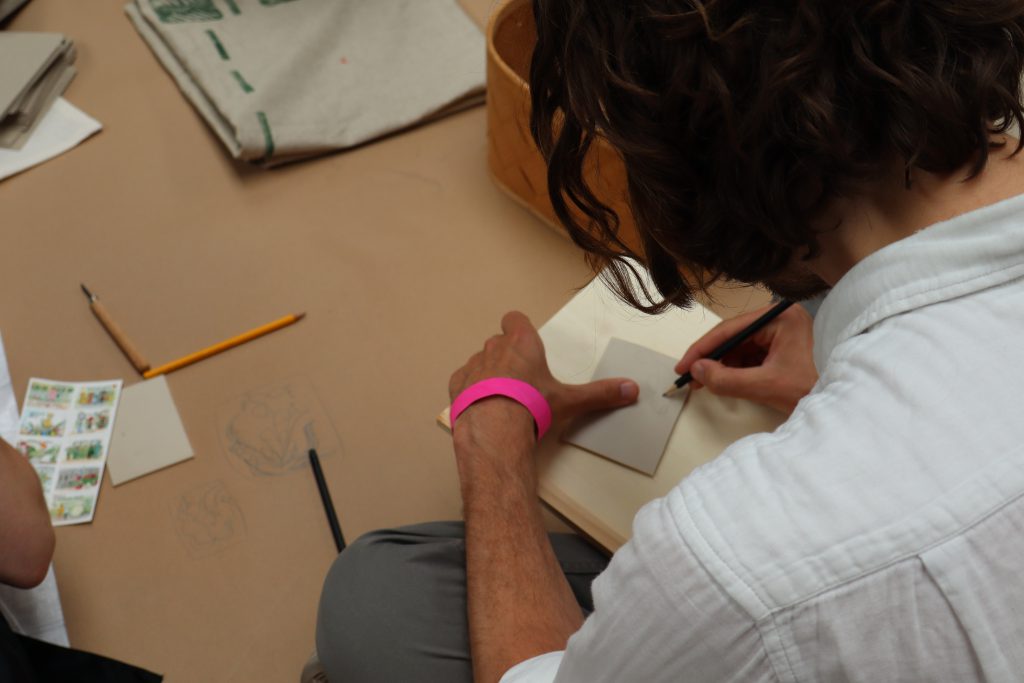Photo number 2 from the workshop during the exhibition.